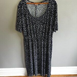 WE influence Maxi Dress Plus Size 3X Navy with white flowers